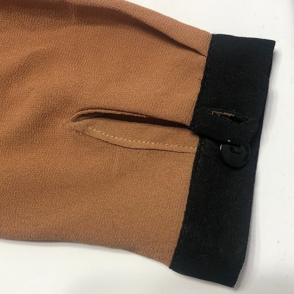 (XS) Cache Cache classy French keyhole blouse with bow, brown/black - Picture 4 of 5